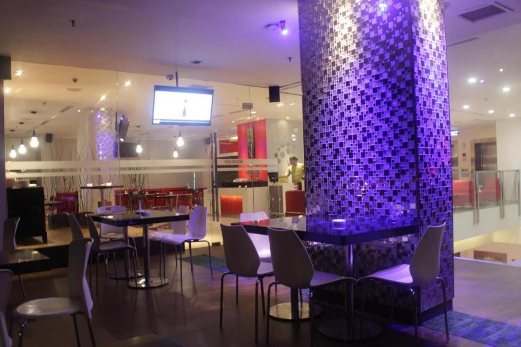 RedStar Hotel Yakarta Exterior foto