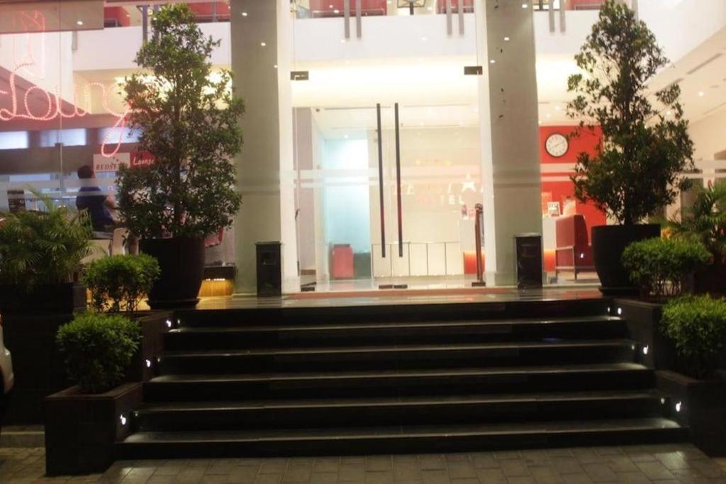 RedStar Hotel Yakarta Exterior foto